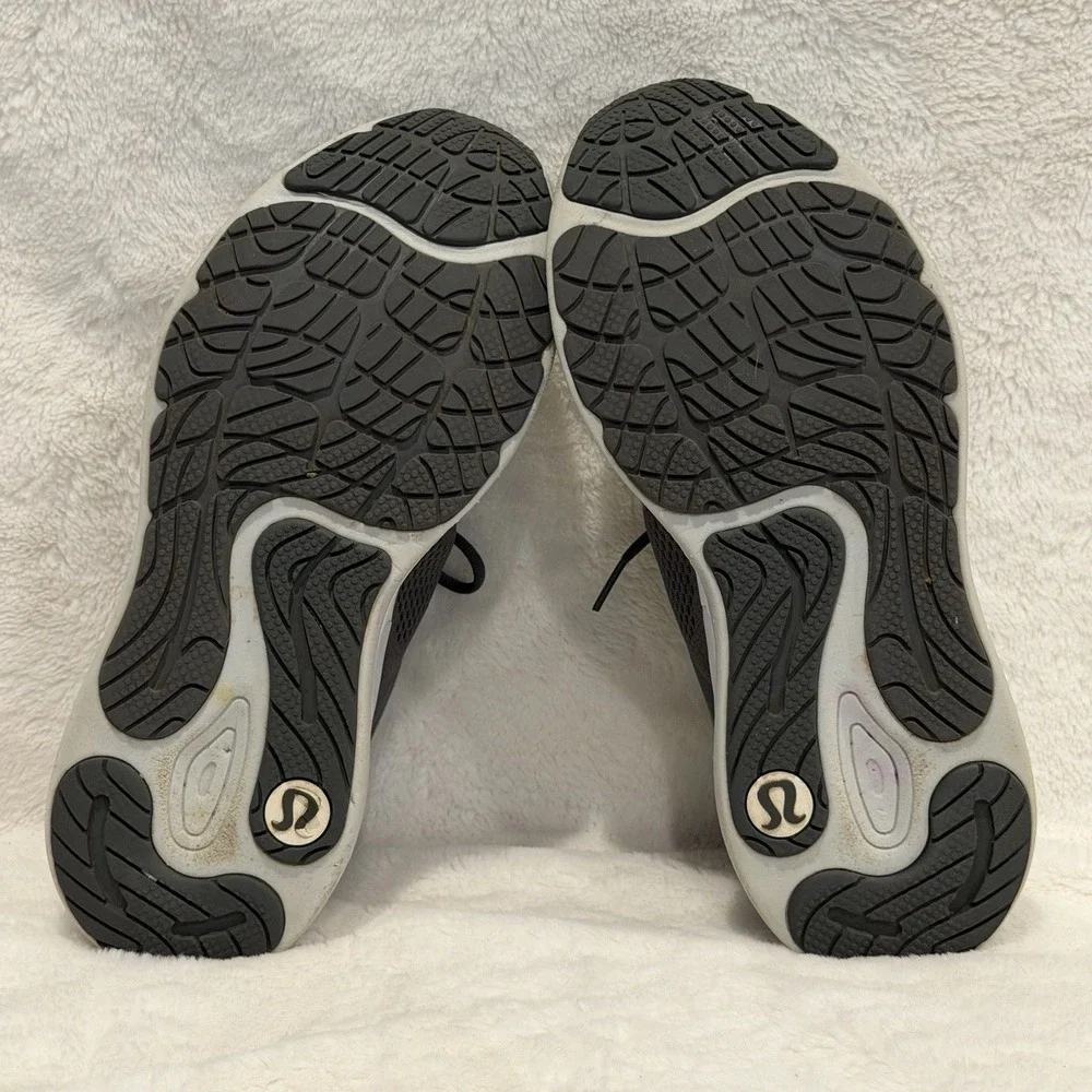 Lululemon Blissfeel Run 2 Shoes Black/Asphalt Grey Women's size 11